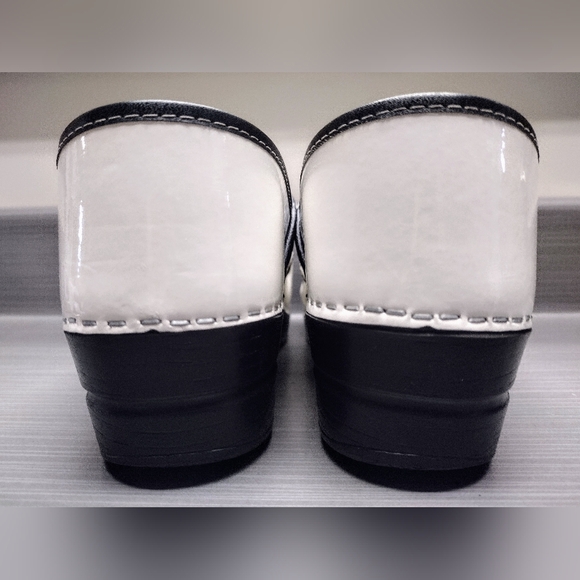 Koi by Sanita Clogs Work Comfort Slip-on Shoes White Patent Leather Size 42/10 - Picture 6 of 14